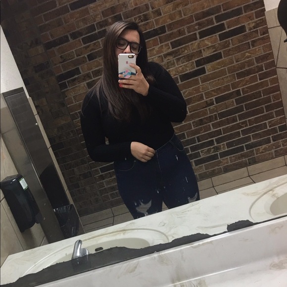 Meet your Posher, Julie - Picture 1 of 1